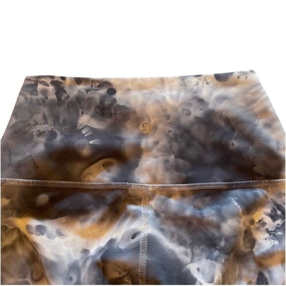 Lululemon Athletica High Rise Legging - Picture 6 of 6